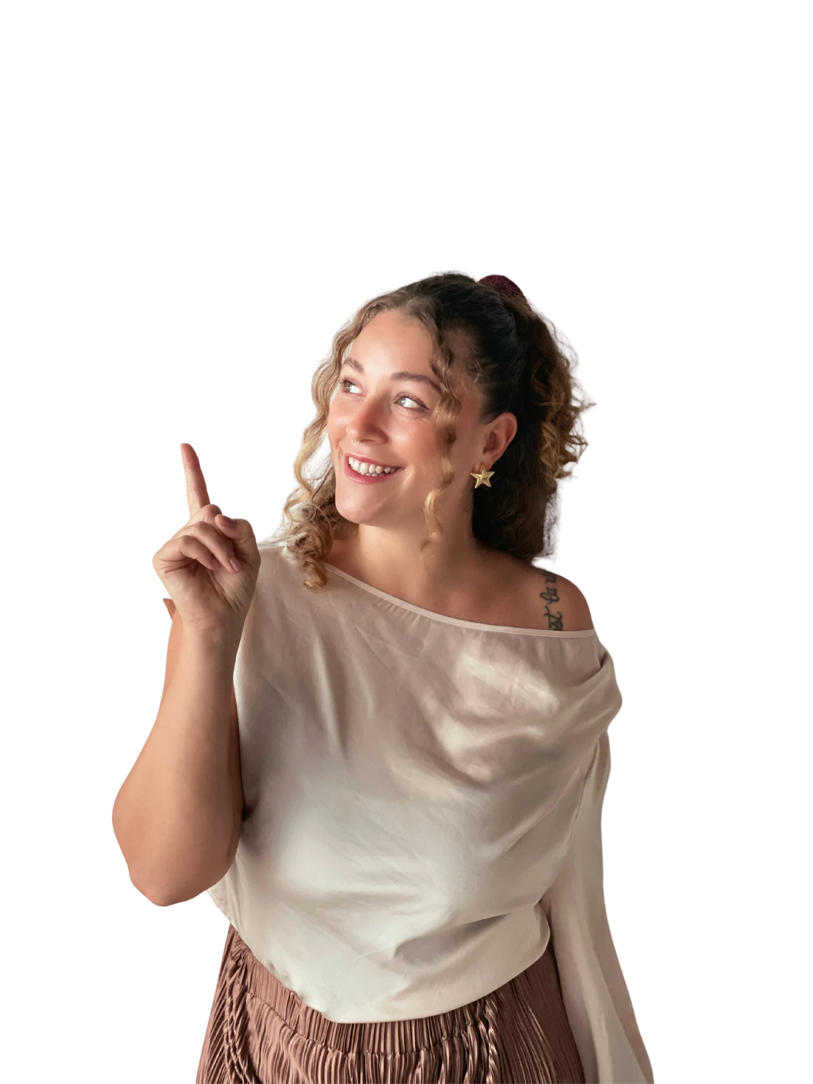 Chiara Regazzoni, fondatrice de l'École du Tarot Conscient, pointant du doigt les options de contact.