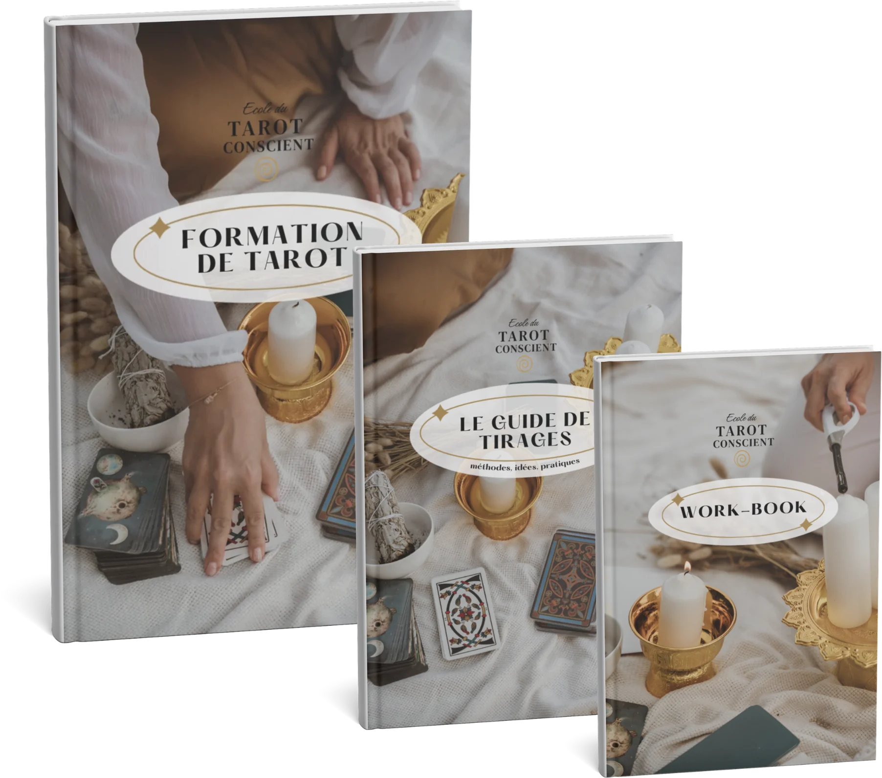 Les trois supports de l'Initiatique en livres papier : le book Formation de tarot, le guide de tirages et le workbook
